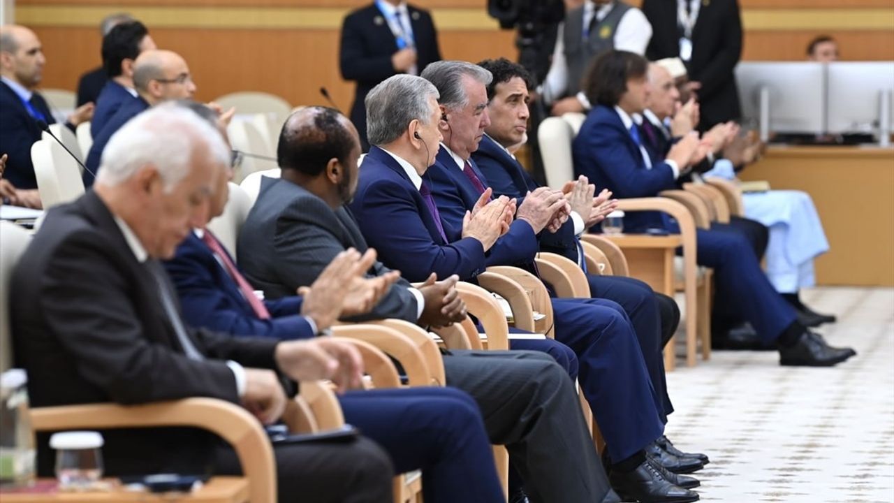 Kazakistan Cumhurbaşkanı Tokayev: Ulaşım Bağlantıları Sorunu