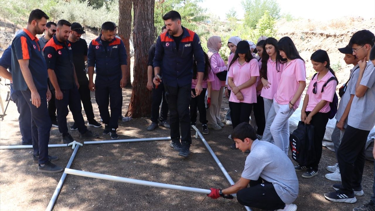 Kilisli Öğrenciler Doğada İlk Yardım ve Çadır Kurmayı Öğreniyor