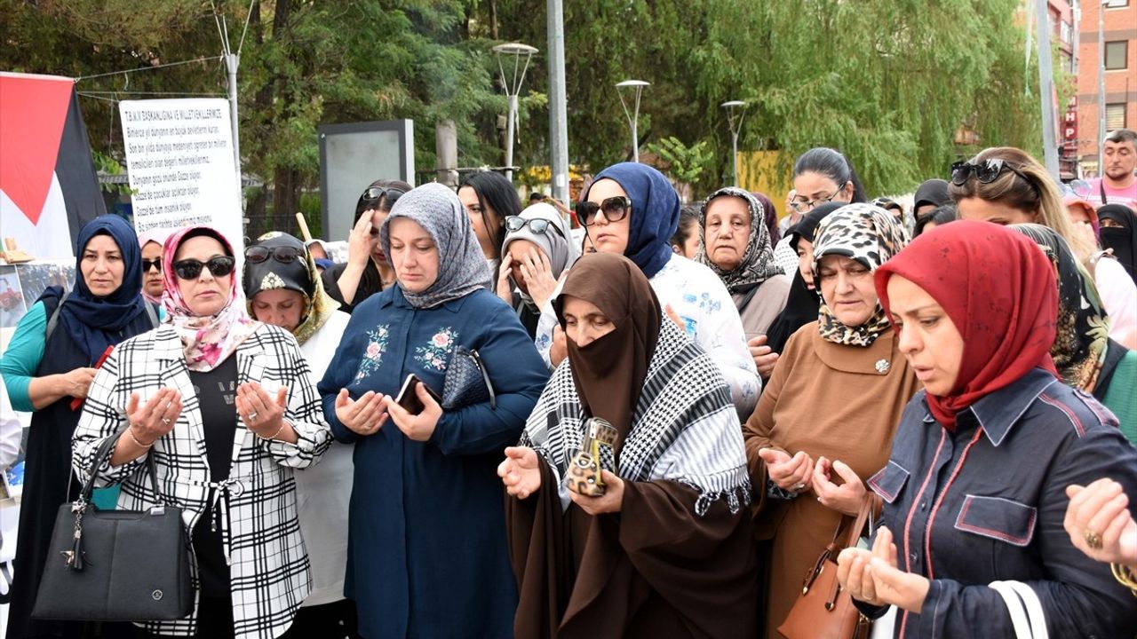 Kırıkkale'de Gazze İçin İmza Kampanyası
