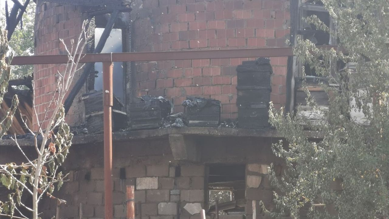 Kırklareli'nde Anız Yangını Büyüdü, Zarar Büyüktü