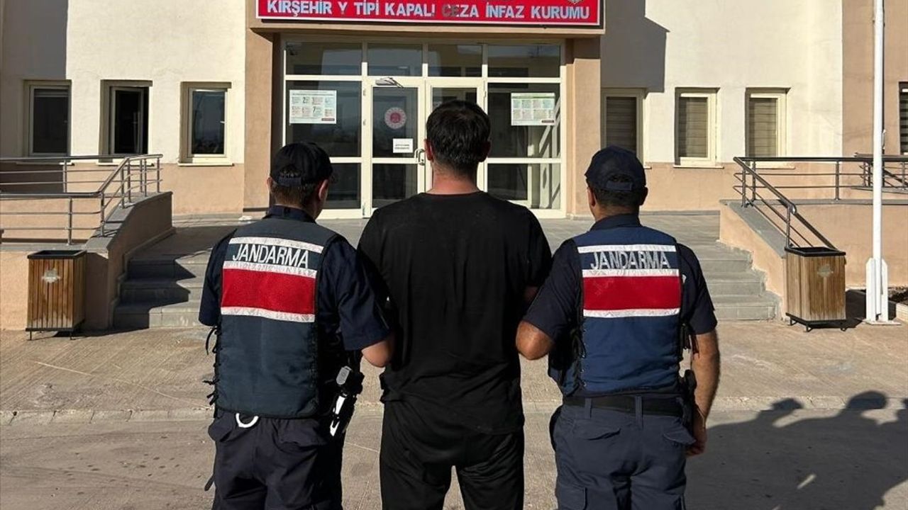 Kırşehir'de Açık Cezaevinden Firar Eden İki Hükümlü Yakalandı