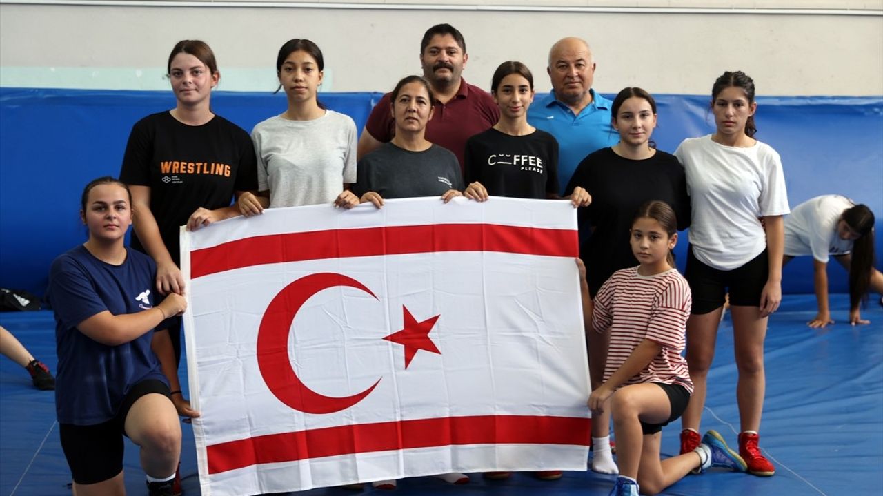 KKTC Kadın Güreşçileri Edirne'de Kamp Yapıyor