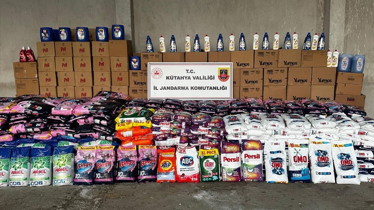 Kütahya'da 7.85 Ton Sahte Deterjan Ele Geçirildi