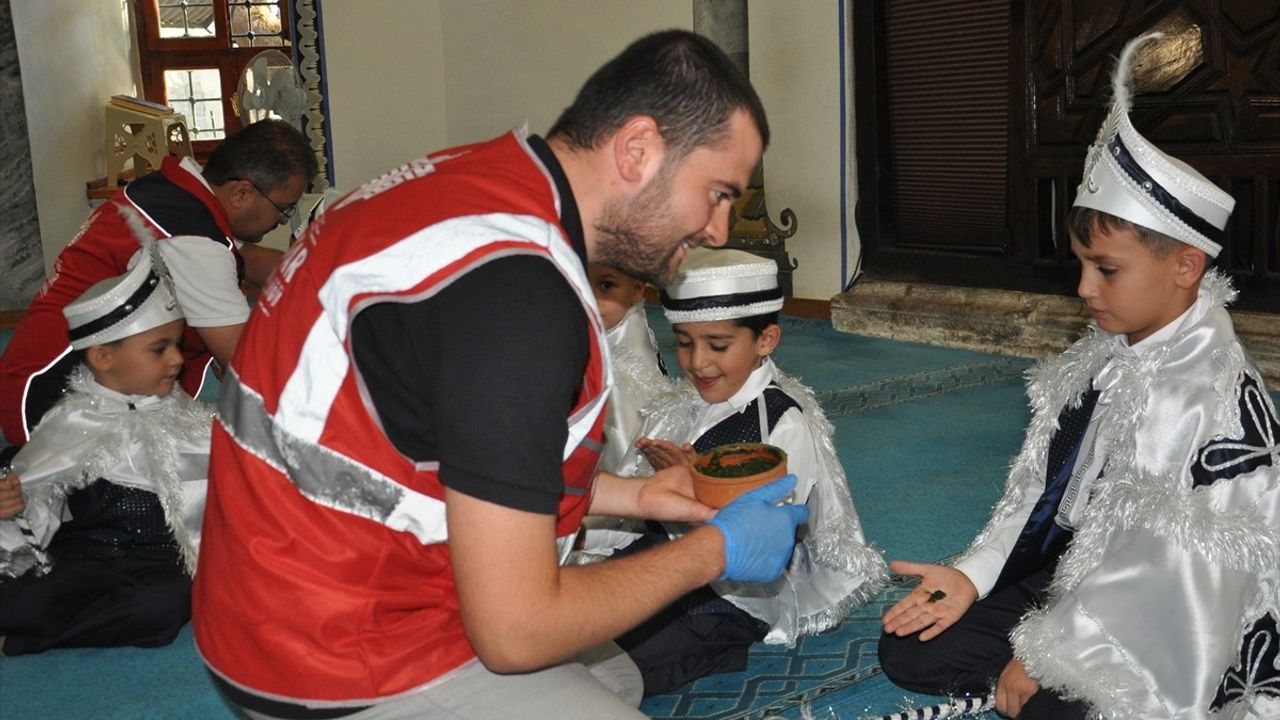 Kütahya'da Büyük Sünnet Şöleni Gerçekleşti