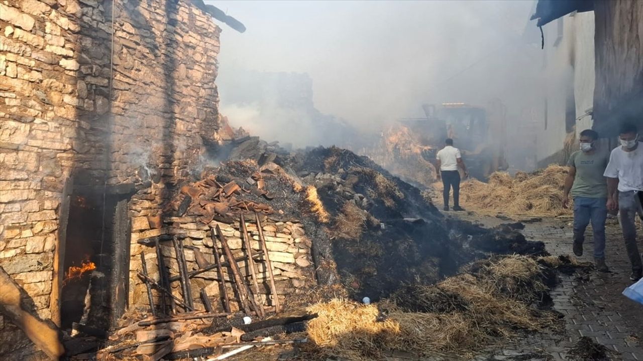Kütahya'da Köyde Yangın Felaketi