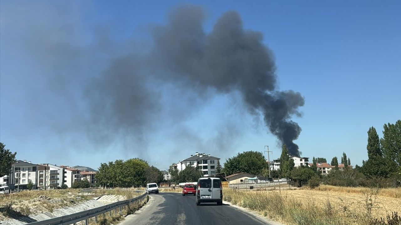 Kütahya Hava Er Eğitim Tugayı'nda Yangın Kontrol Altına Alındı
