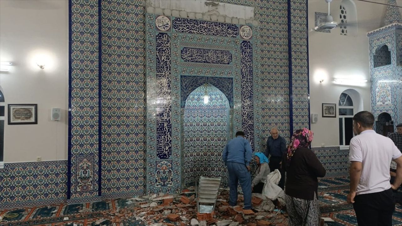 Manisa'da Cami Mihrap Tacının Düşmesi Üzerine Açıklama