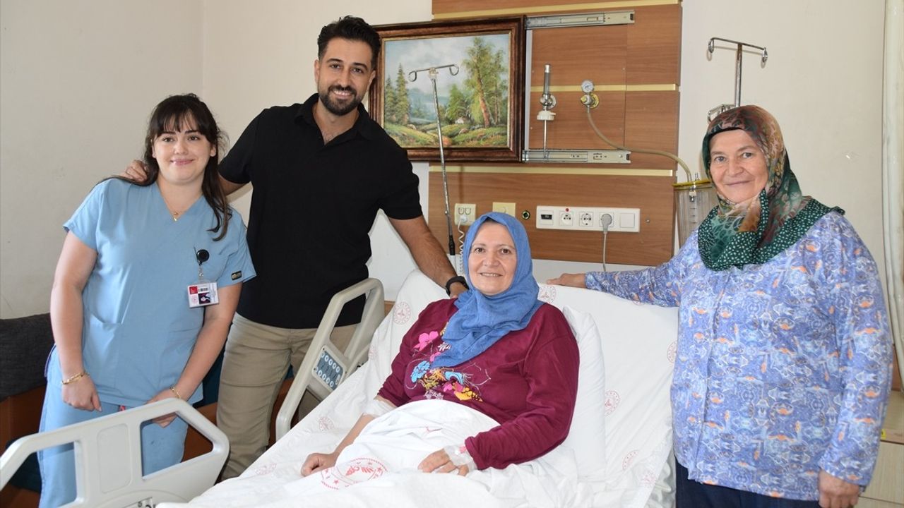 Manisa'da Kesisiz Ameliyat İle Sağlığına Kavuşan Hasta