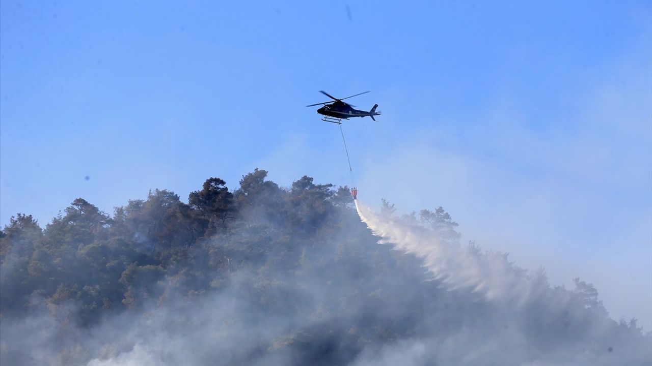 Manisa'da Orman Yangınlarına Müdahale Devam Ediyor