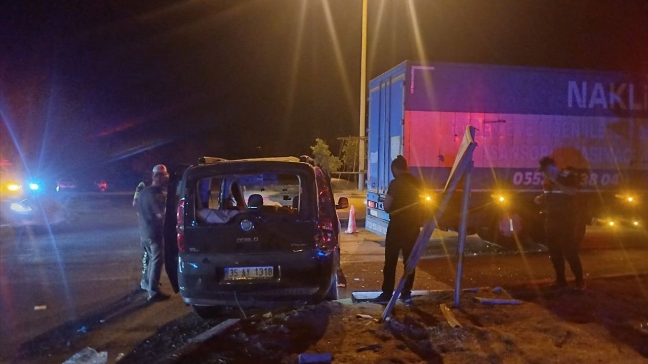 Manisa'da Trafik Kazası: 1 Ölü, 8 Yaralı