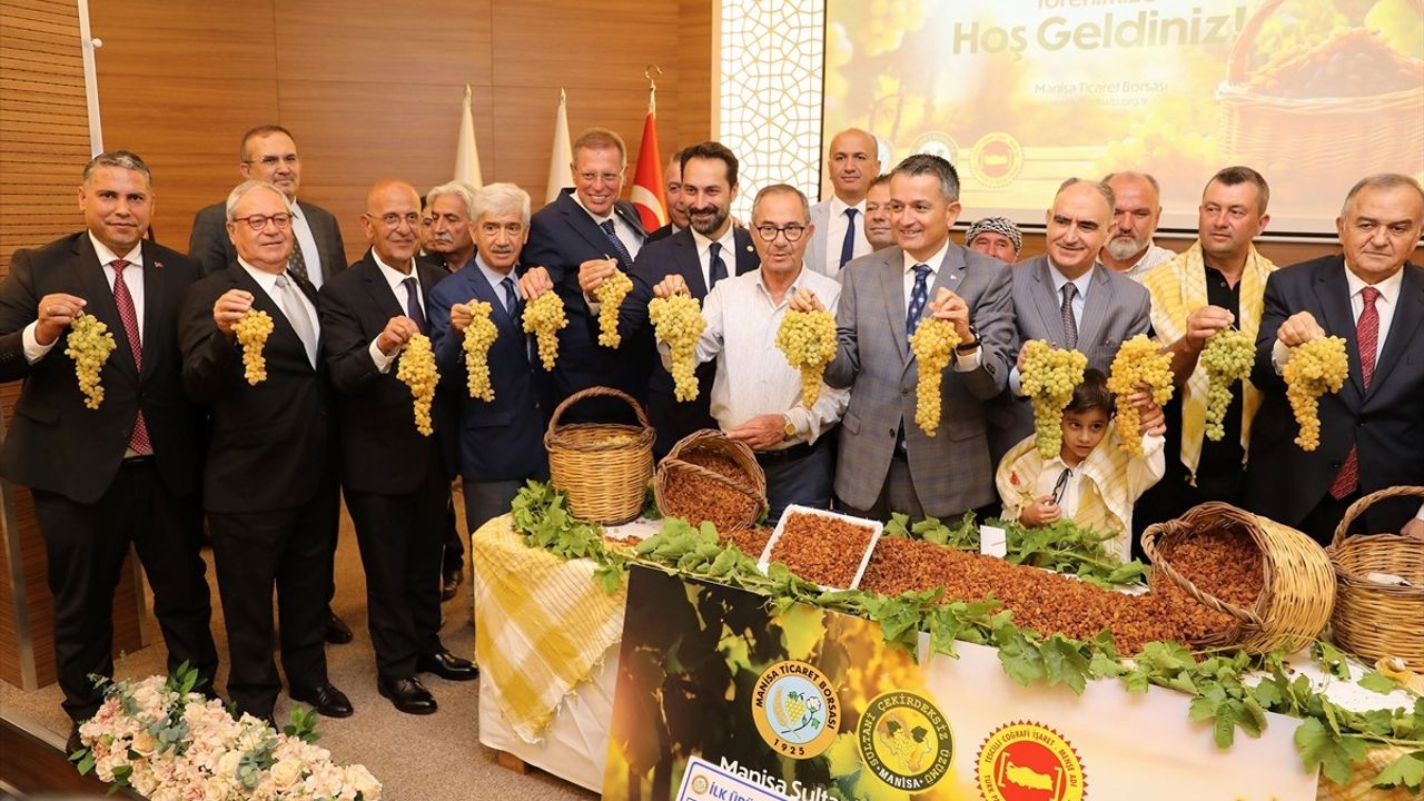 Manisa Ticaret Borsası'nda Çekirdeksiz Kuru Üzüm Alım Töreni Başladı