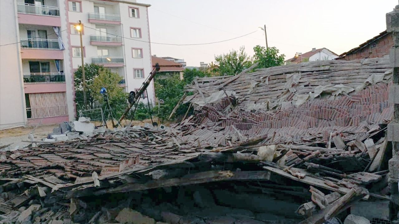 Manisa Valiliğinden Balıkesir'deki Depreme İlişkin Açıklama