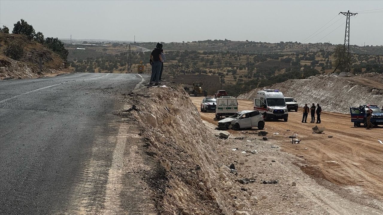 Mardin'de Yan Yolda Kaza: 1 Ölü, 5 Yaralı