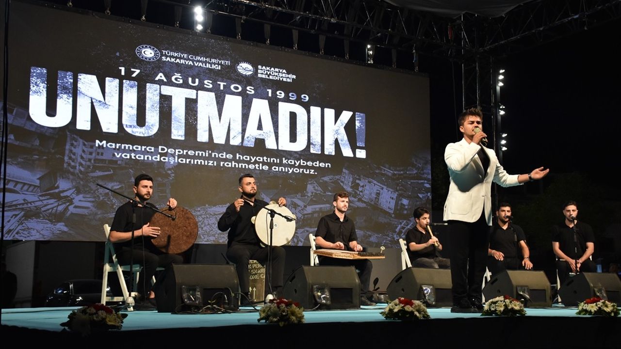 Marmara Depremi Şehitleri Sakarya'da Anıldı
