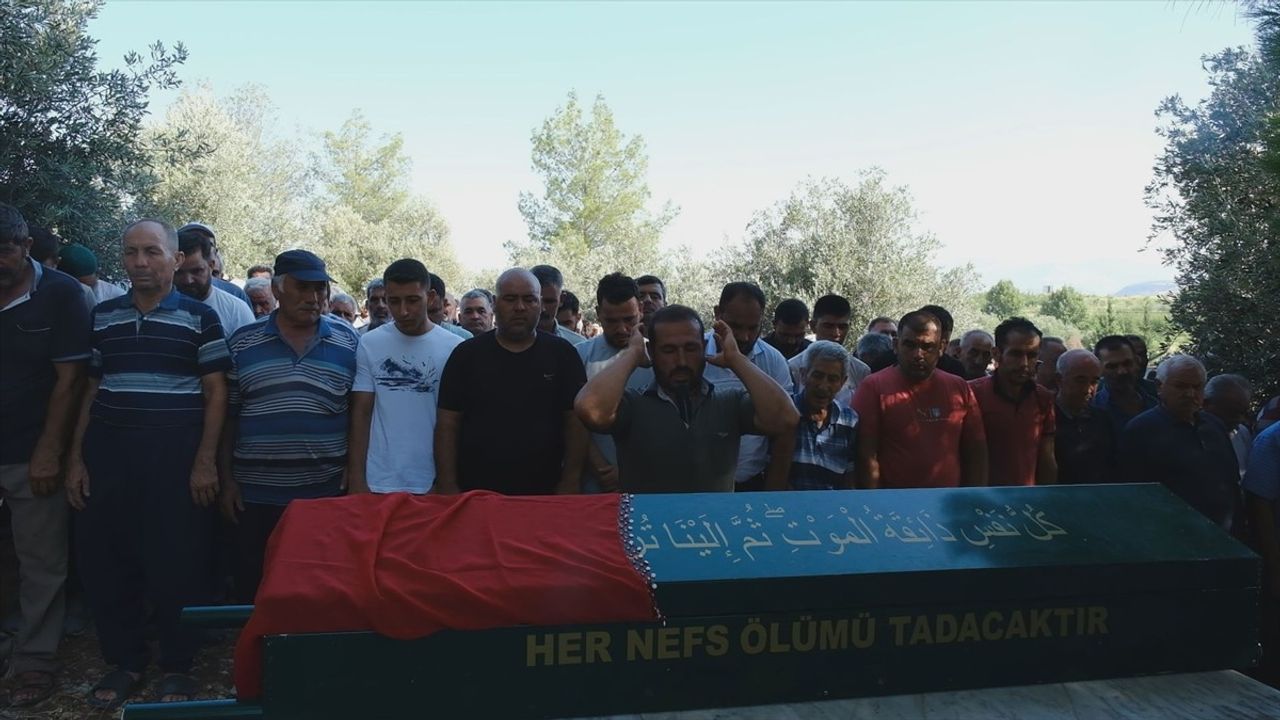 Mersin'de Defnedilen Üniversite Öğrencisi