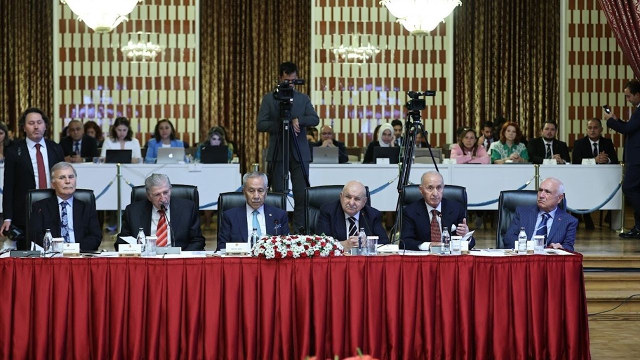 Milli Dayanışma İçin Toplandılar
