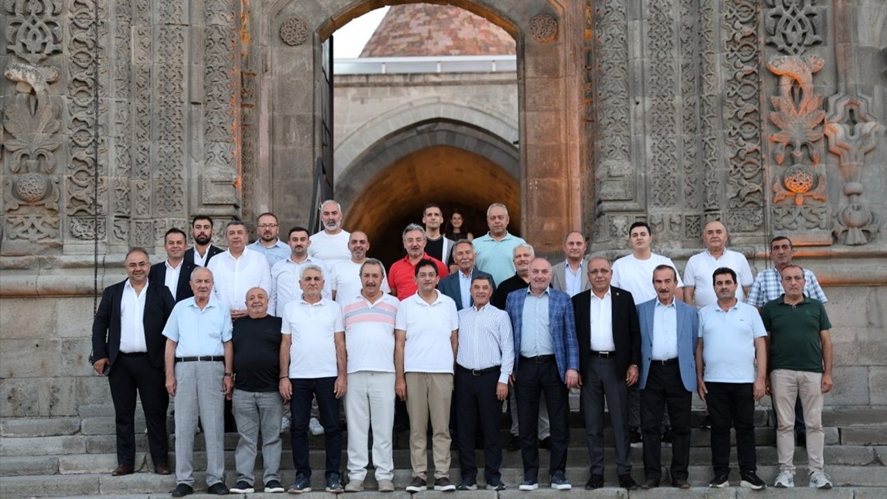 MÜPAK Yönetim Kurulu Erzurum'da Toplandı