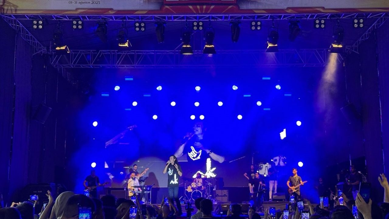 Murat Kekilli Kahramanmaraş'ta Hayranlarıyla Buluştu
