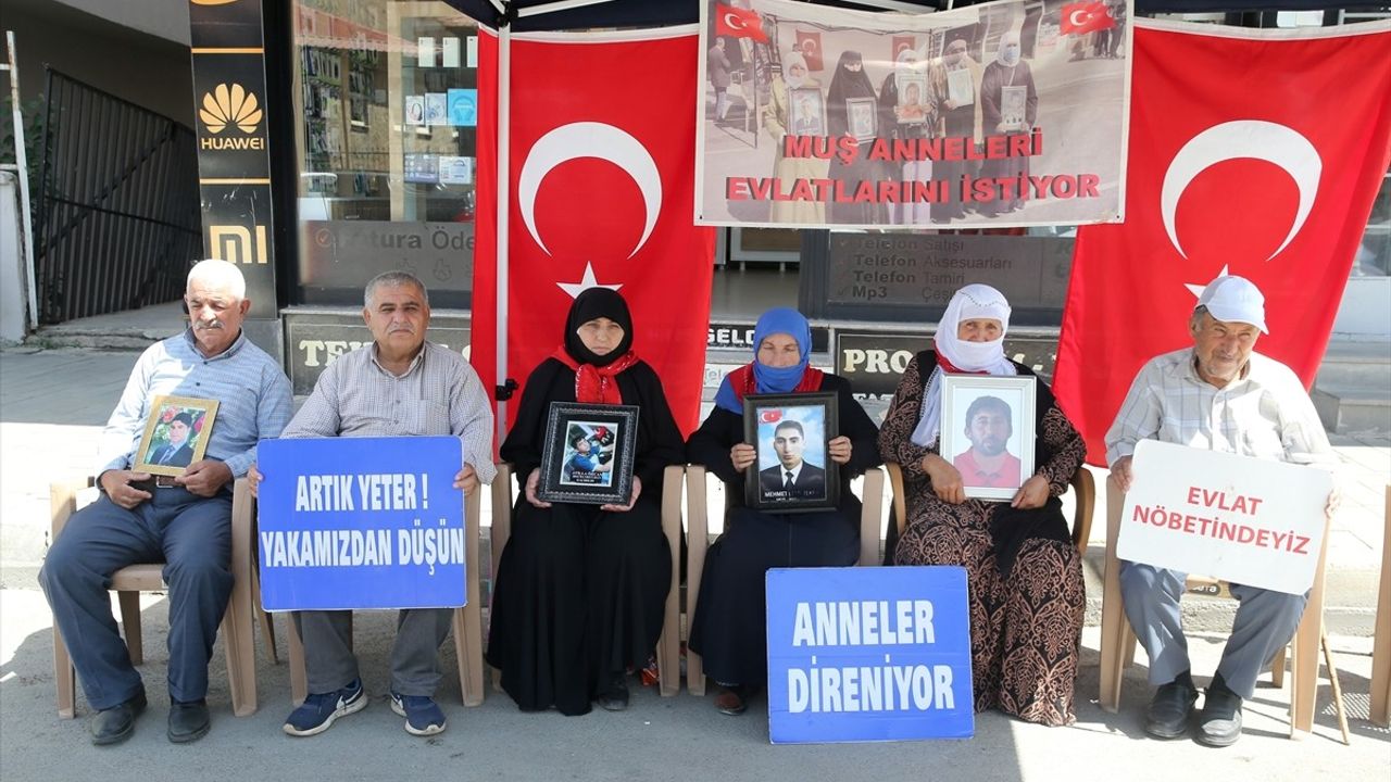 Muş'ta Ailelerin DEM Parti Eylemleri Devam Ediyor