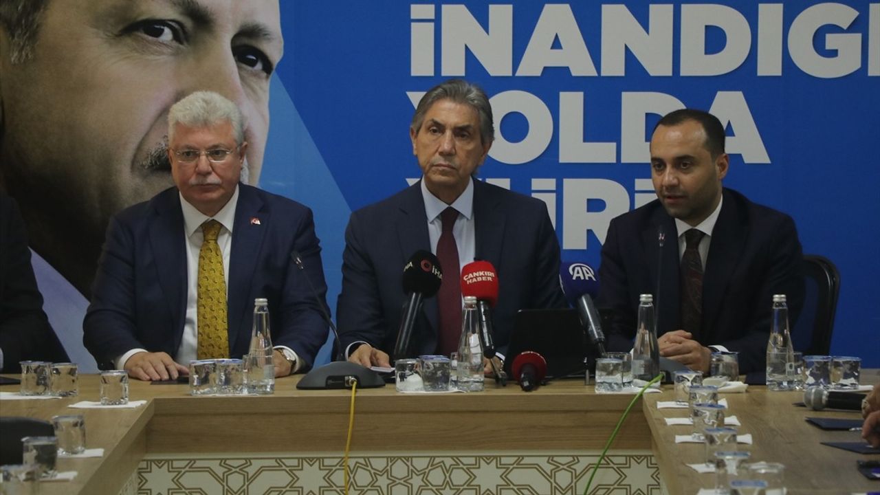 Mustafa Demir Çankırı'da Yerel Yönetim Eleştirilerini Sıraladı