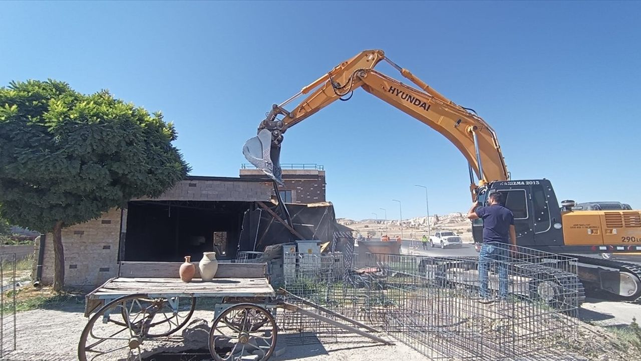 Nevşehir'de Kaçak Yapılar Yıkıldı
