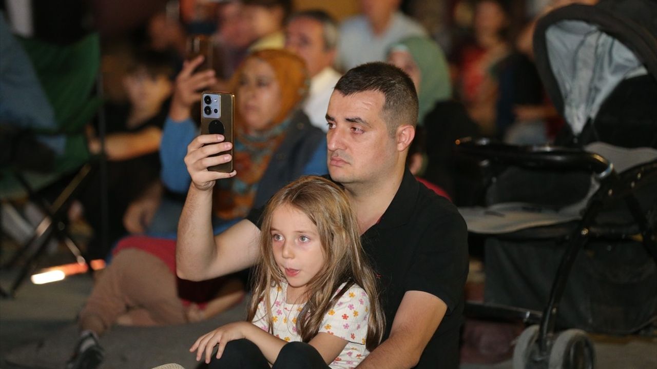 Niğde'de Sessiz Çığlık Belgeseli Gösterildi