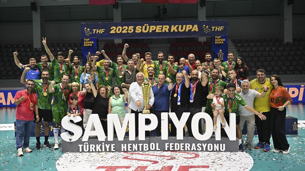 Nilüfer Belediyesi Hentbol Erkekler Süper Kupa'nın Sahibi