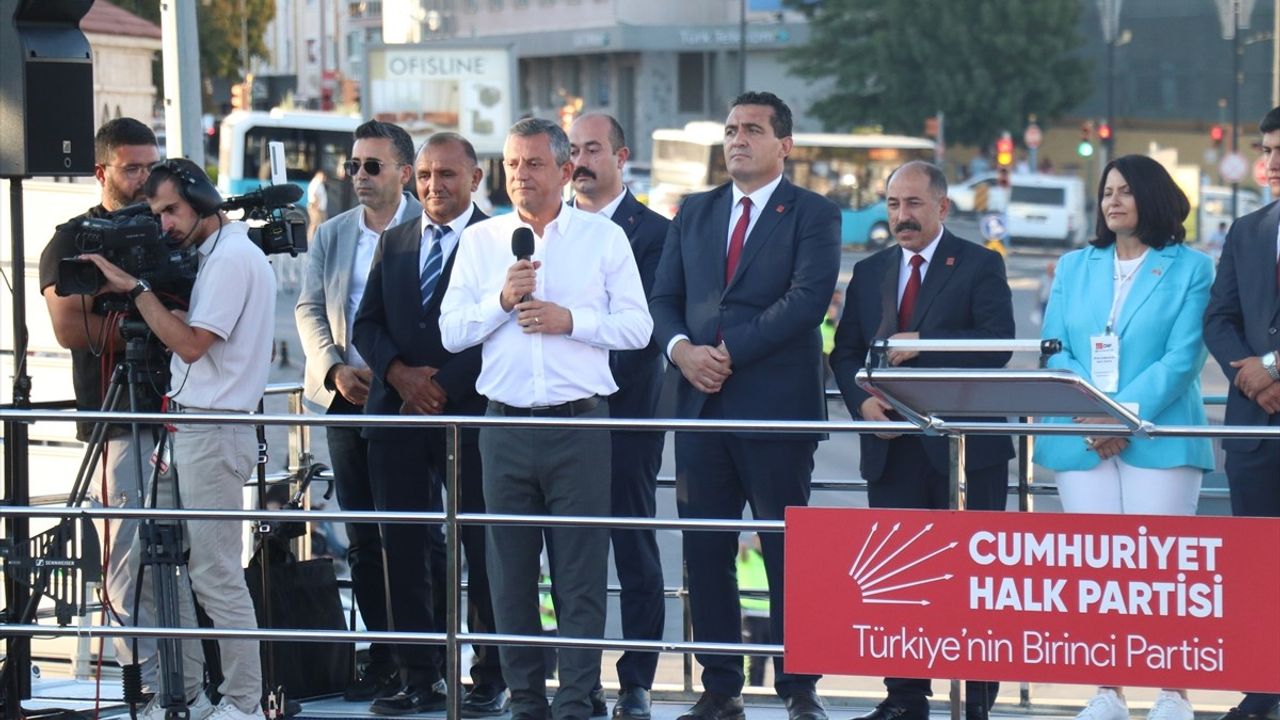 Özgür Özel Sivas'ta Umut ve Birlik Mesajı Verdi