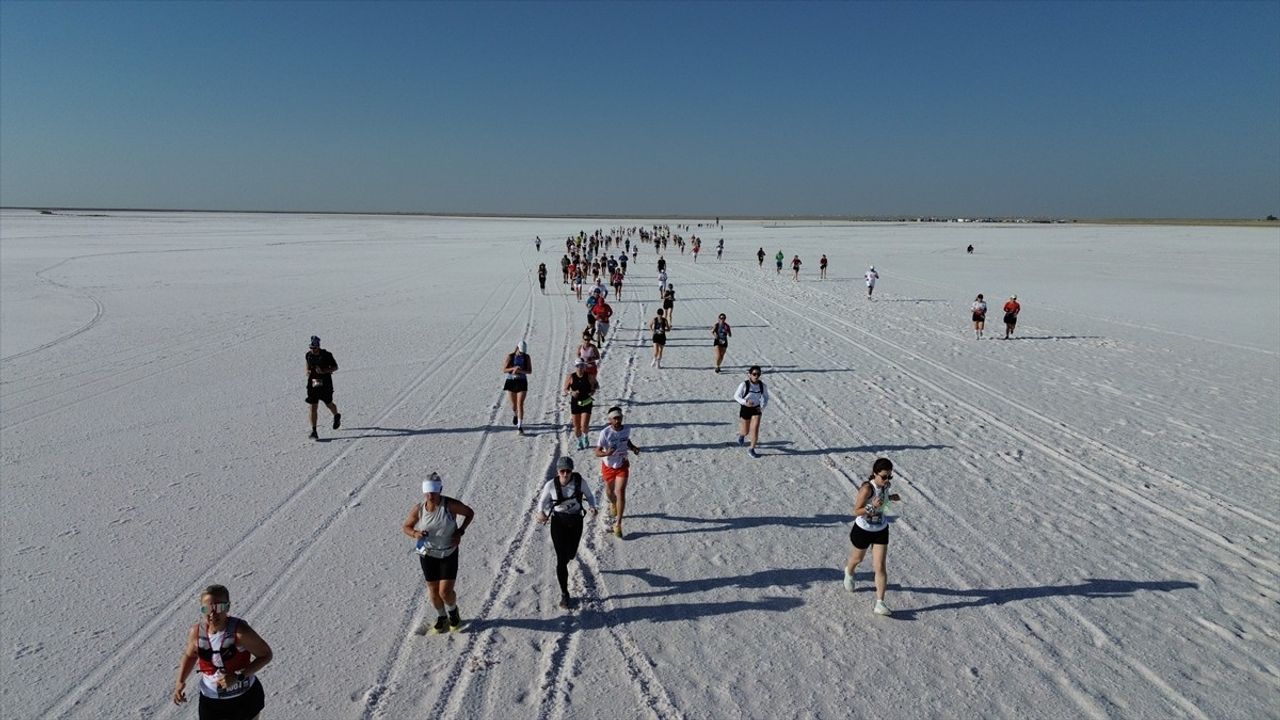Runfire Salt Lake Ultra Trail Maratonu'nda İkinci Gün Koşuları Başladı