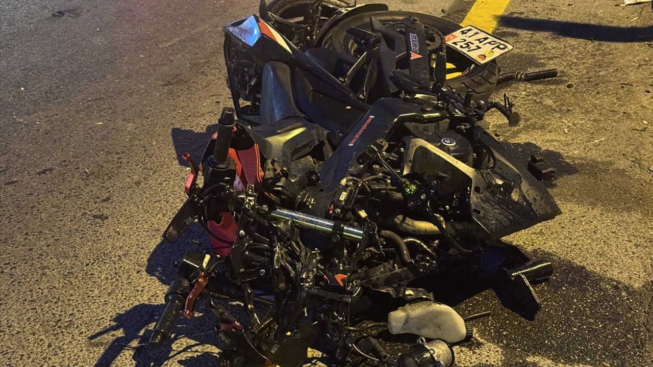Sakarya'da Motosiklet ve Cipler Arasında Feci Kaza