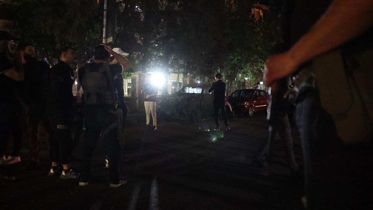 Şam'da Araçta Patlama Oluştu