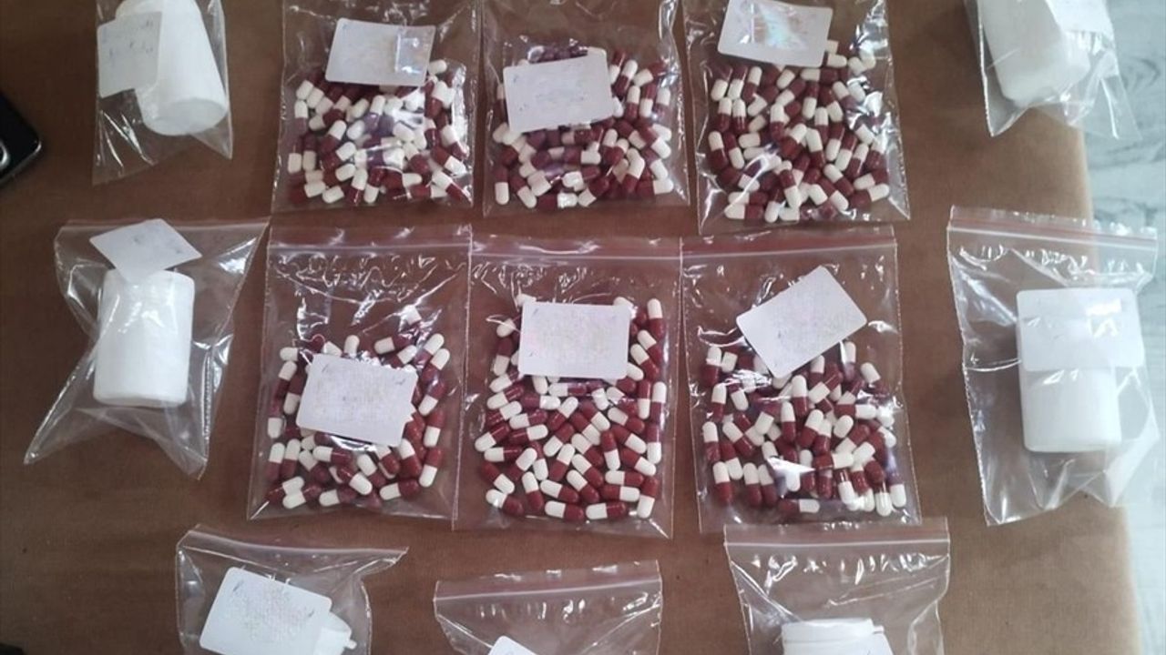 Samsun'da Cips Paketine Gizlenmiş Uyuşturucu Hap Ele Geçirildi