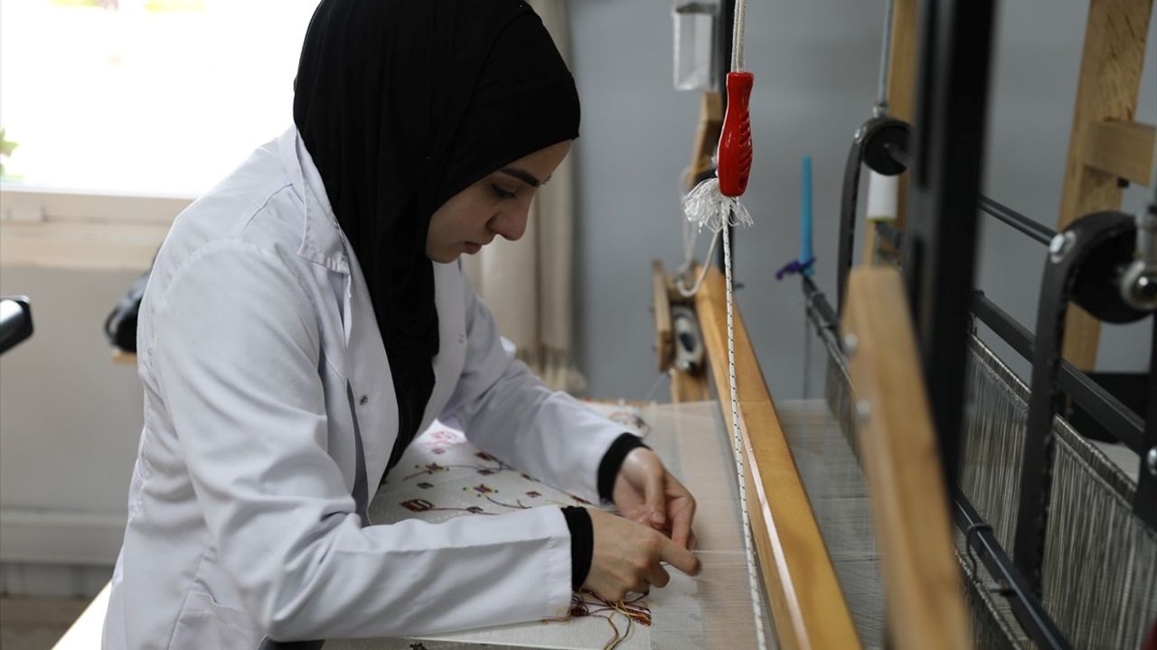 Samsun'da Kenevir Dokuma Geleneği Yaşatılıyor