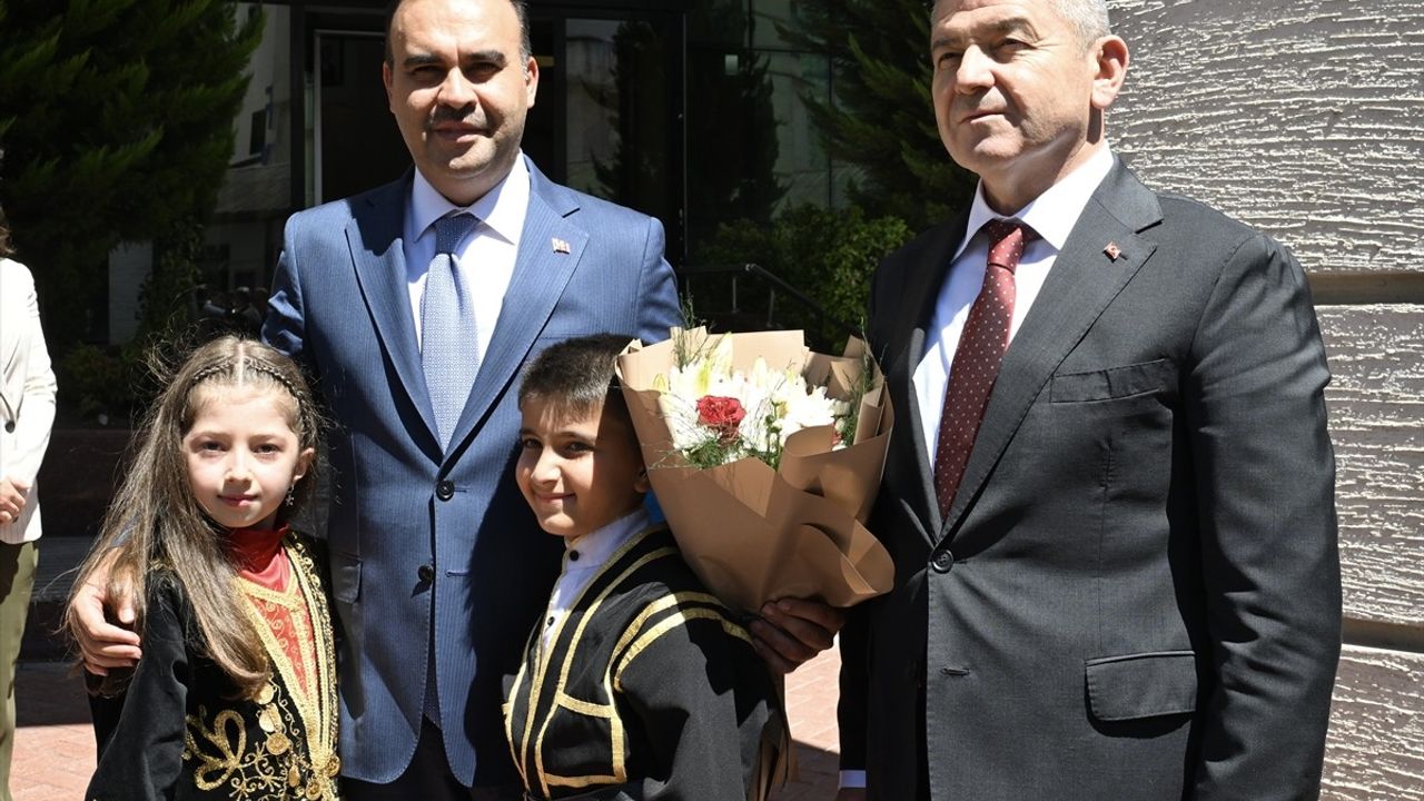 Sanayi ve Teknoloji Bakanı Kacır, Artvin'de Yerel Kalkınma Vurgusu Yaptı