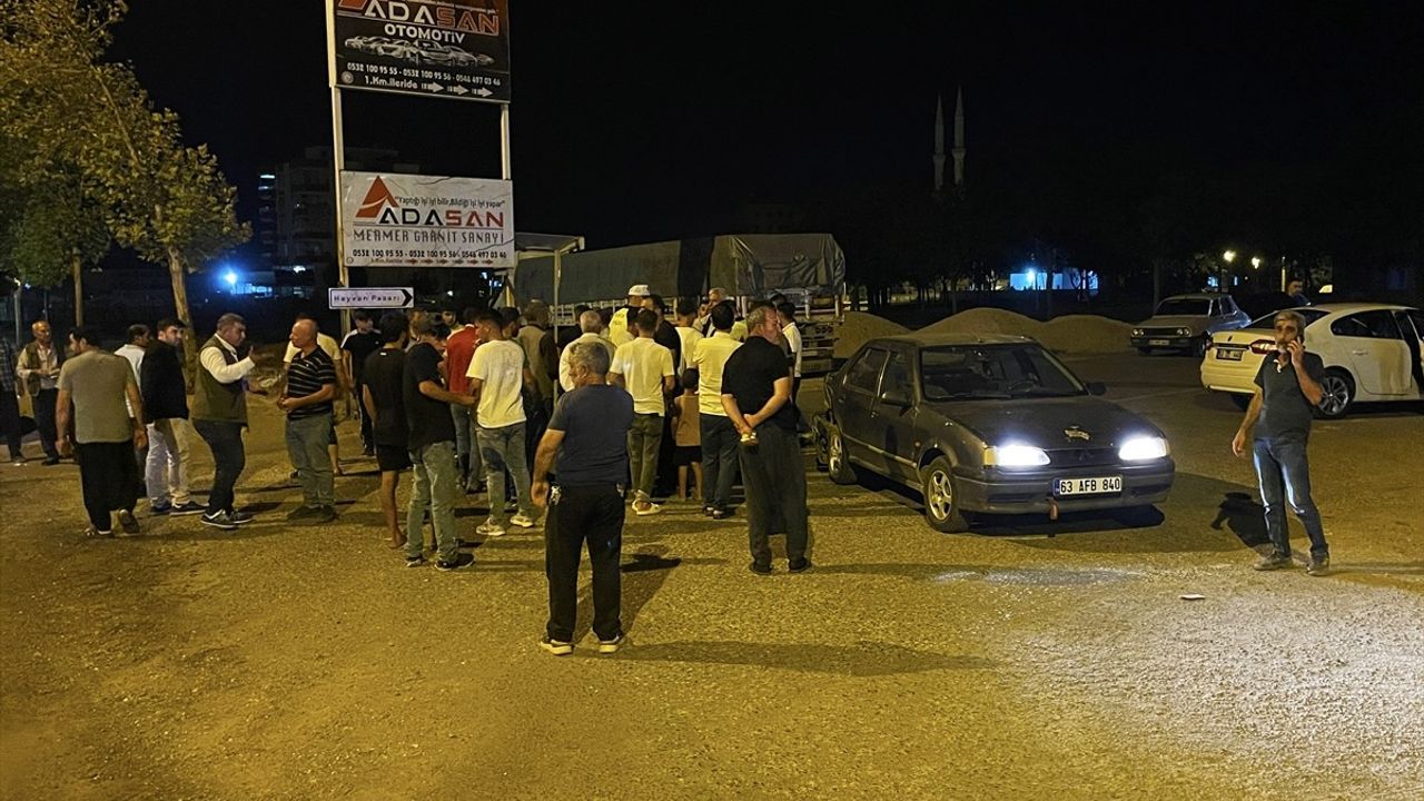 Şanlıurfa'da Motosiklet ve Otomobil Çarpıştı