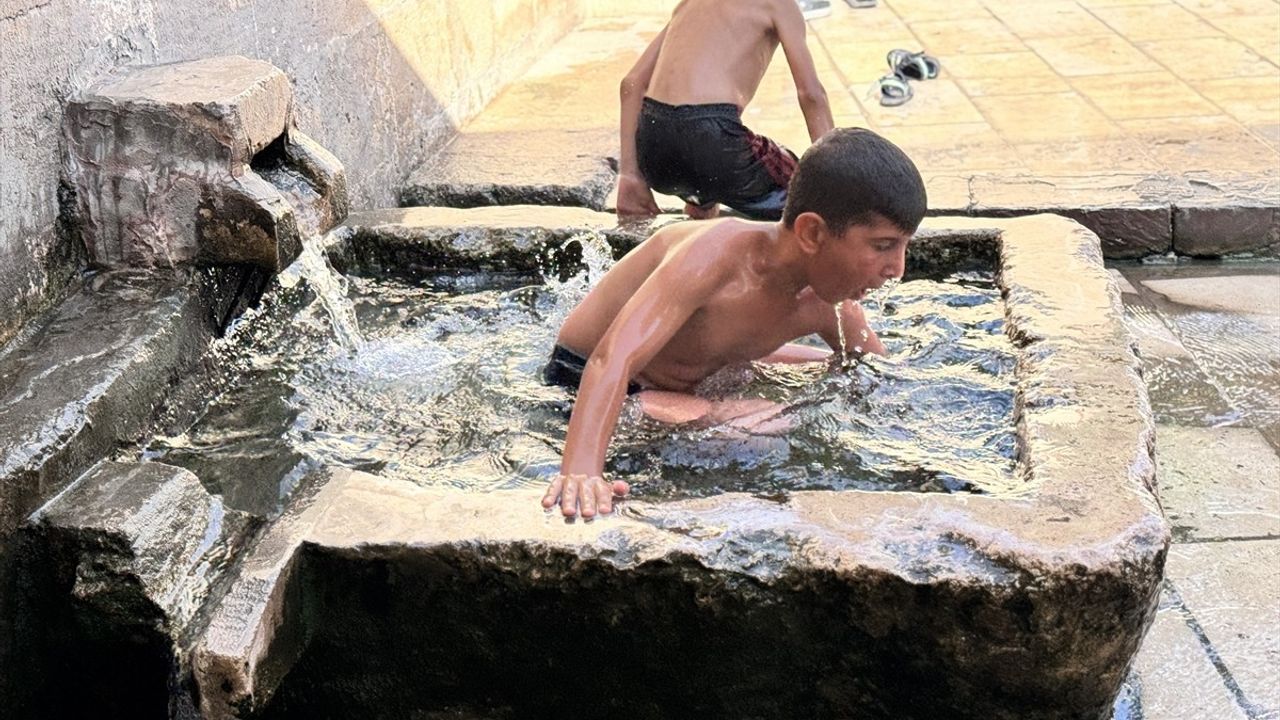 Siirt ve Batman'da 40 Dereceyi Aşan Sıcak Hava