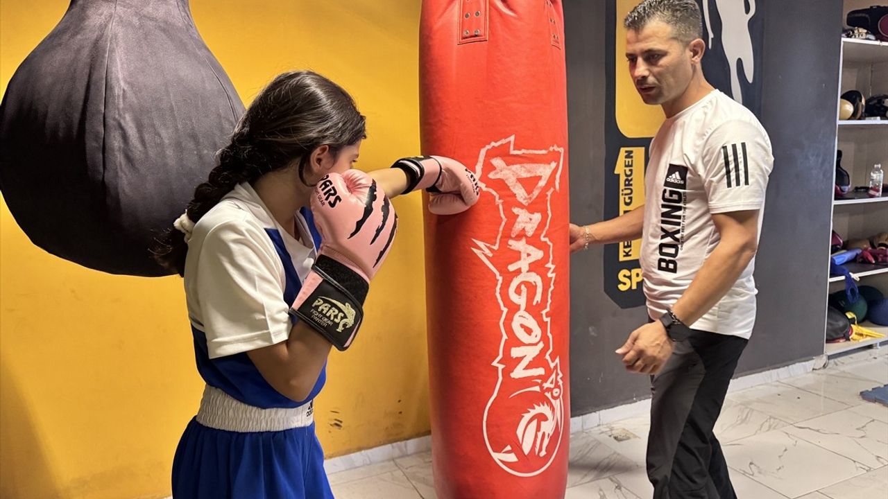 Siirtli Eylül Gürgen, Boks Şampiyonu Babasının İzinden Gidiyor