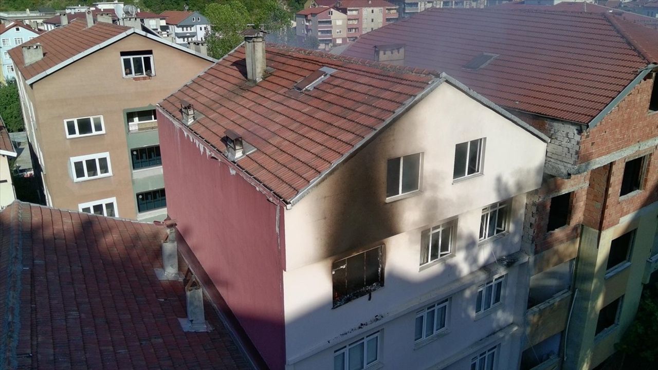Sinop'un Türkeli İlçesinde Daire Yangını Kontrol Altına Alındı