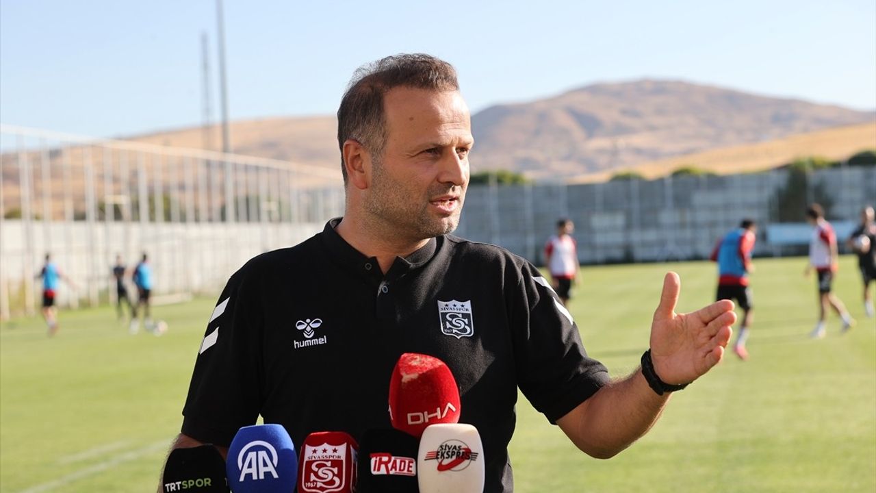 Sivasspor Teknik Direktörü Korkmaz: Sabırlı Olun