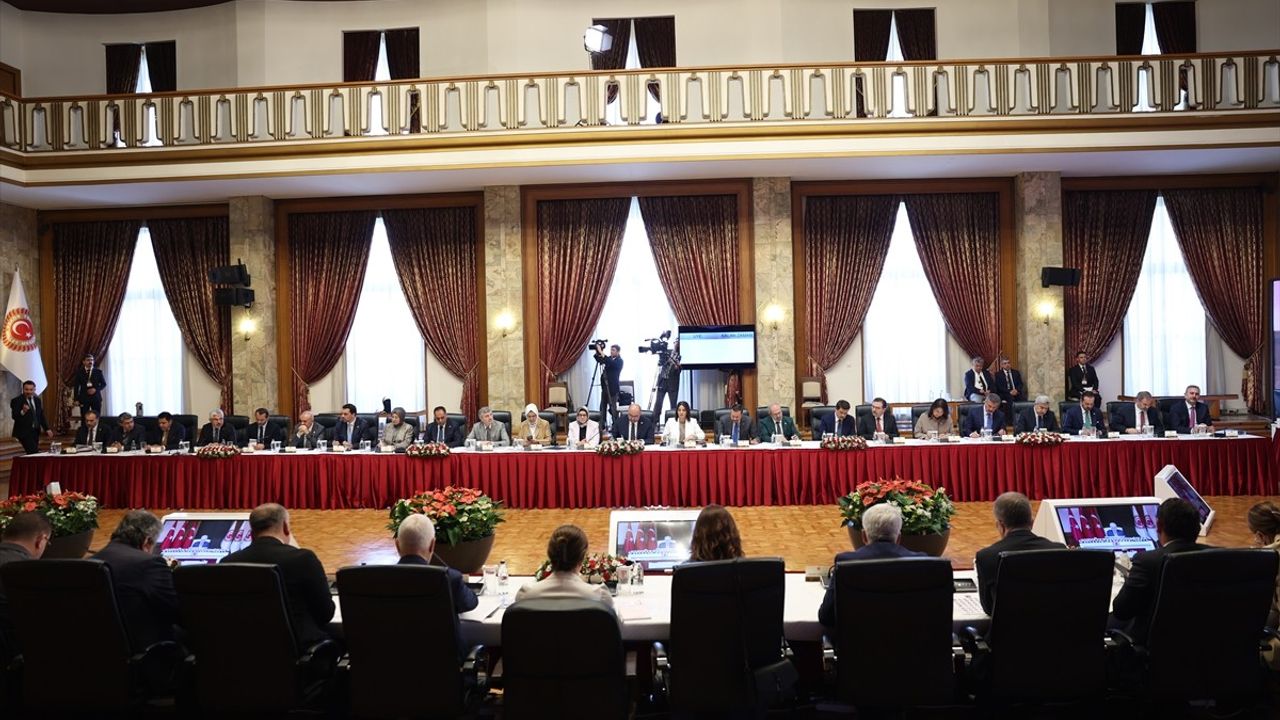 TBMM'de Milli Dayanışma ve Demokrasi Komisyonu'nun İlk Toplantısı Gerçekleşti