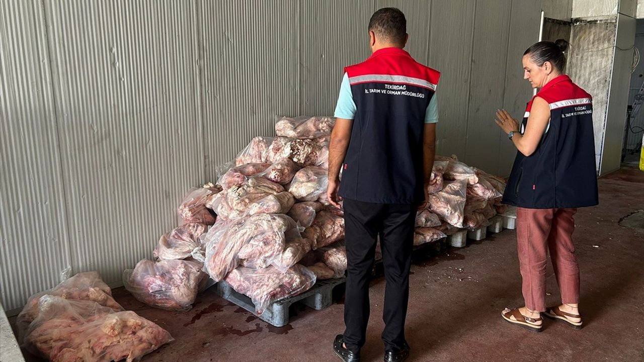 Tekirdağ'da Gıda Deposu Sağlıksız Koşullarla Kapatıldı