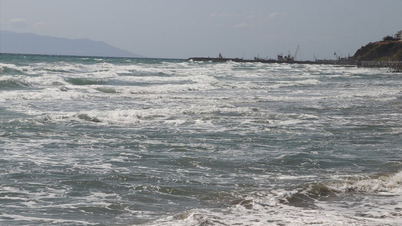 Tekirdağ'da Poyrazın Denizdeki Etkileri