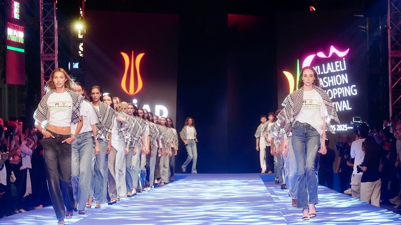 Ticaret Bakanı Bolat, 11. Laleli Fashion Shopping Festivalinde İstikrar ve Büyüme Vurgusu Yaptı