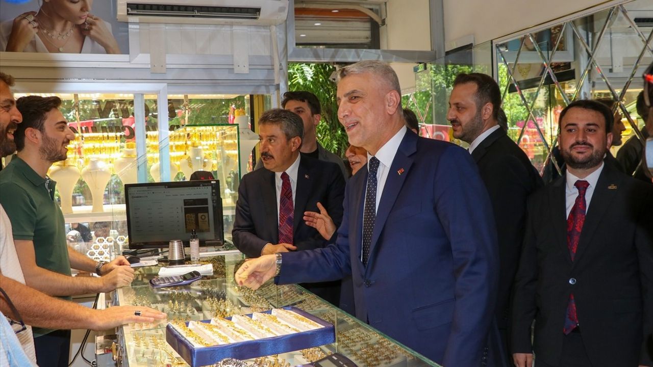 Ticaret Bakanı Bolat Siirt'te Terörsüz Türkiye Projesini Açıkladı