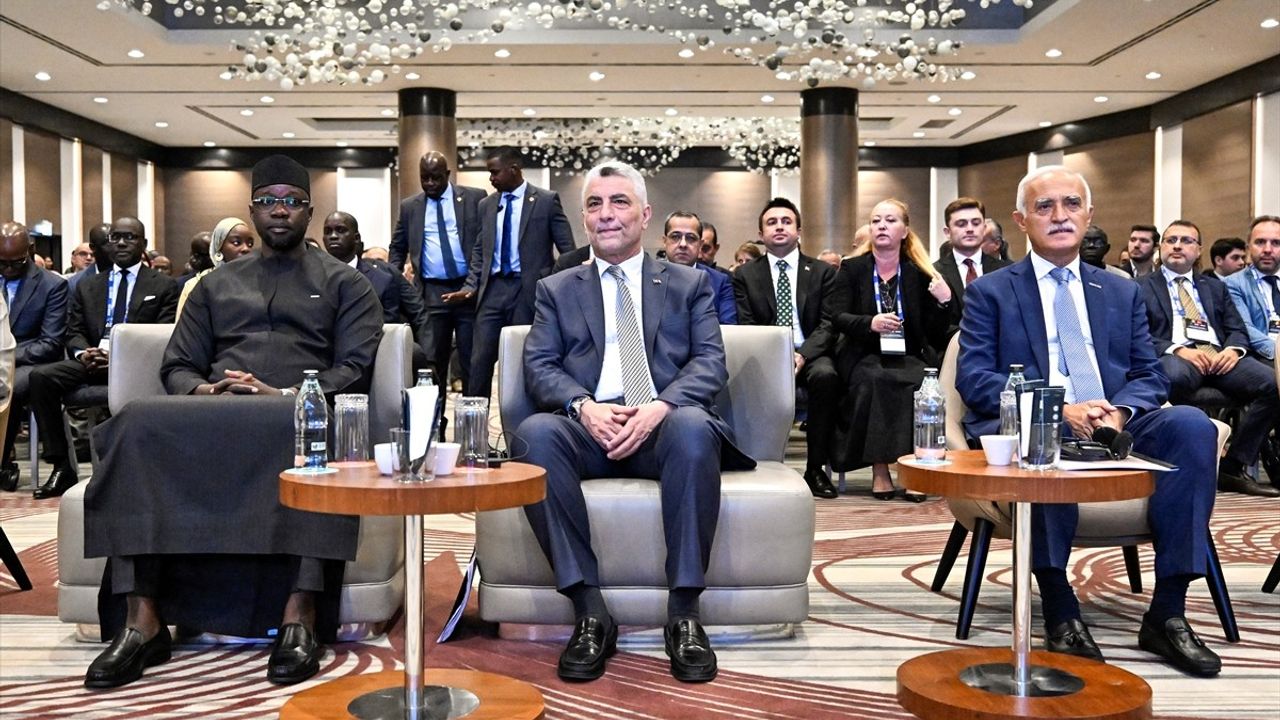 Ticaret Bakanı Bolat'tan Türkiye-Senegal İş Forumu'nda Önemli Açıklamalar