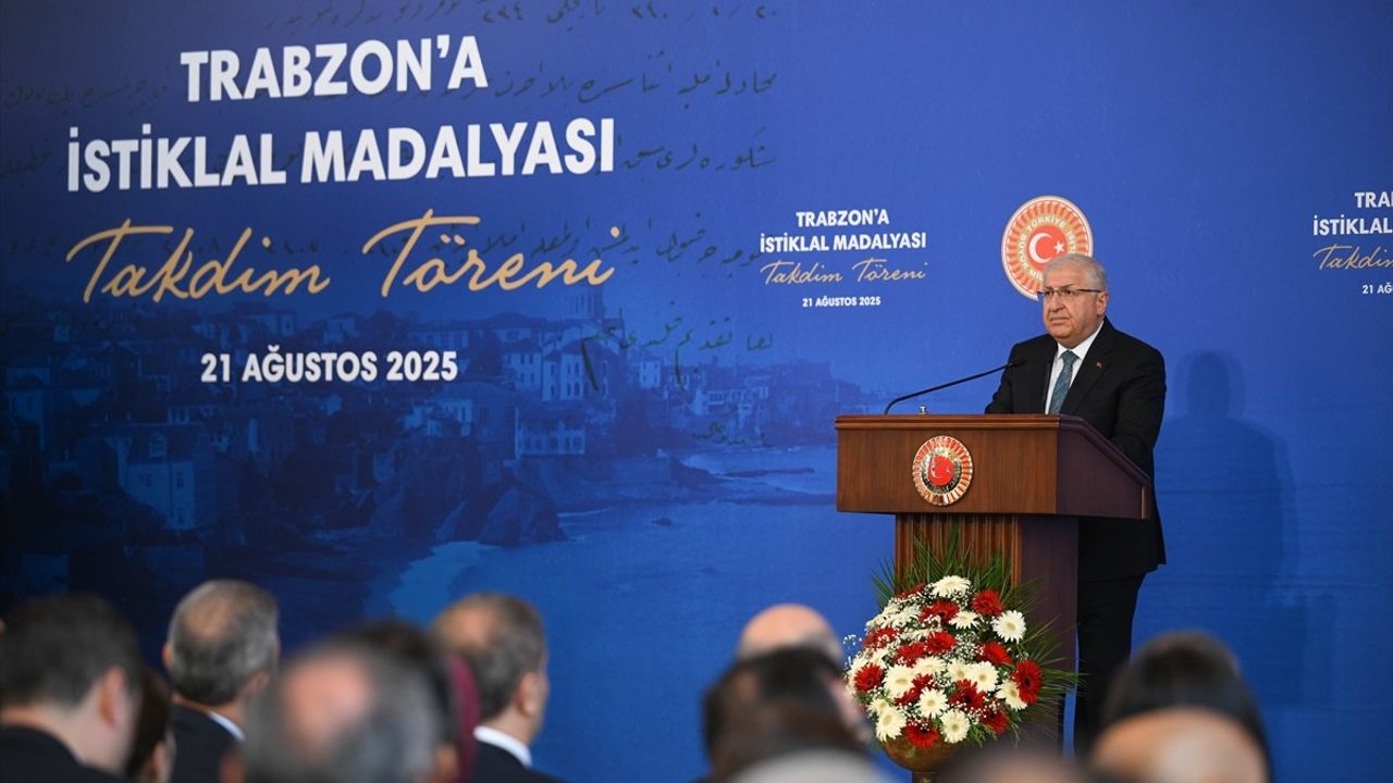 Trabzon'a İstiklal Madalyası Takdim Töreni Düzenlendi