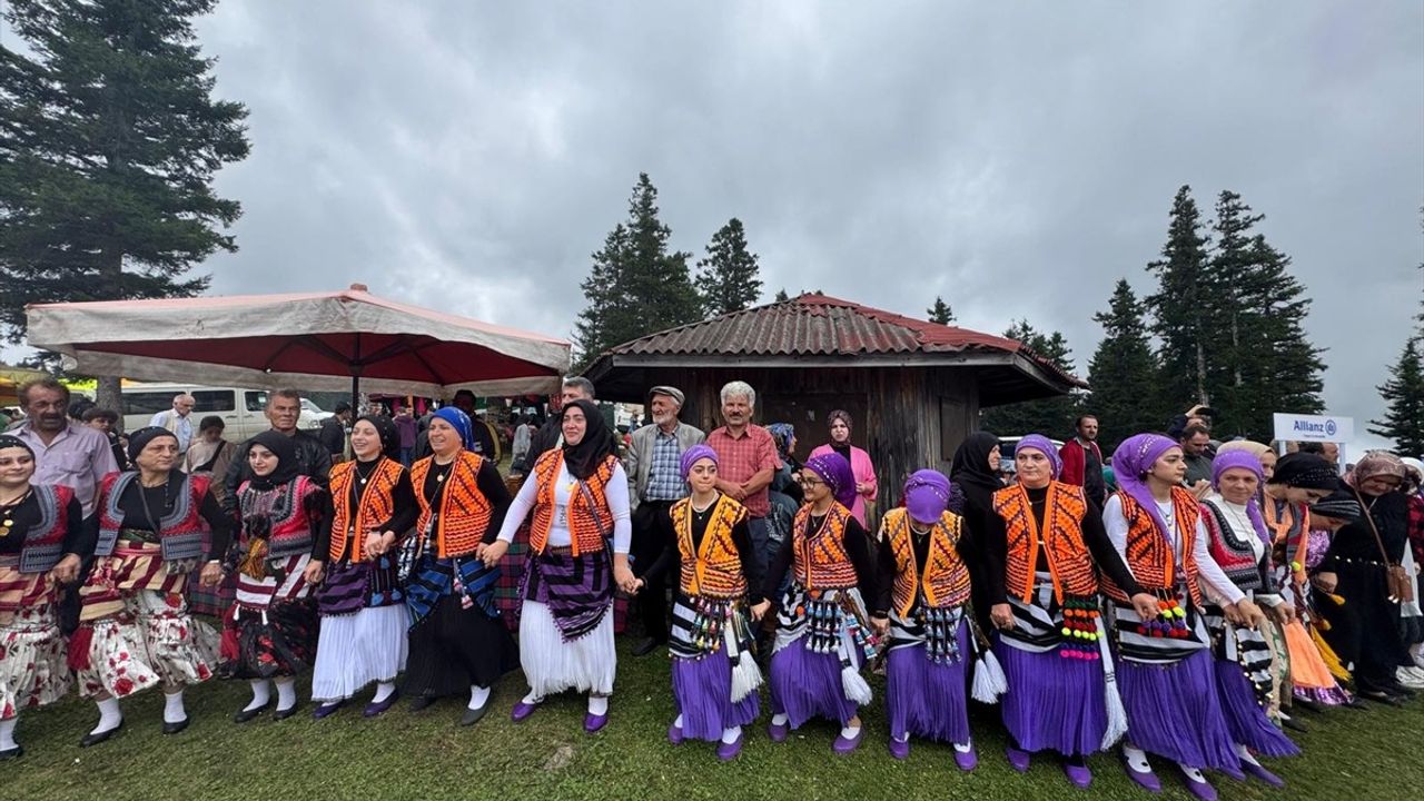 Trabzon'da 27. Kayabaşı Karaabdal Halk Şenliği Coşkuyla Gerçekleştirildi