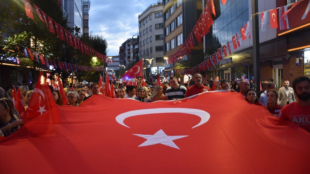 Trabzon'da 30 Ağustos Zafer Bayramı Fener Alayı