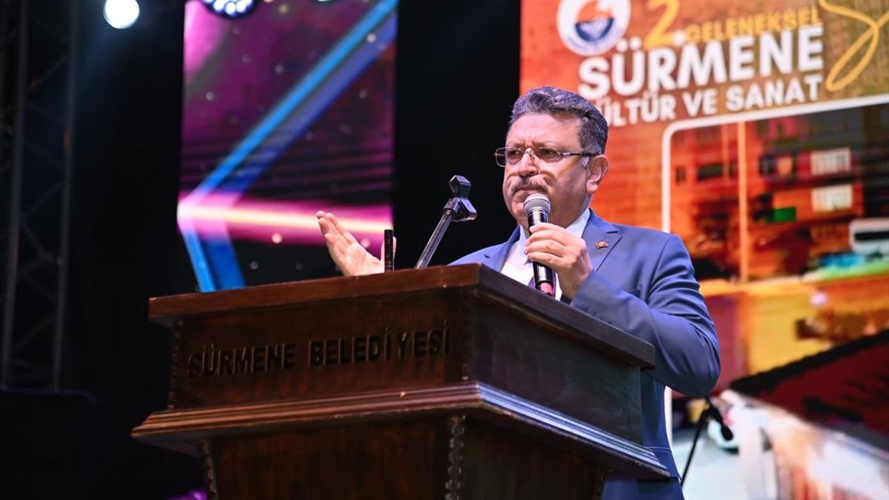 Trabzon'da Geleneksel Kültür ve Sanat Şenliği Başladı