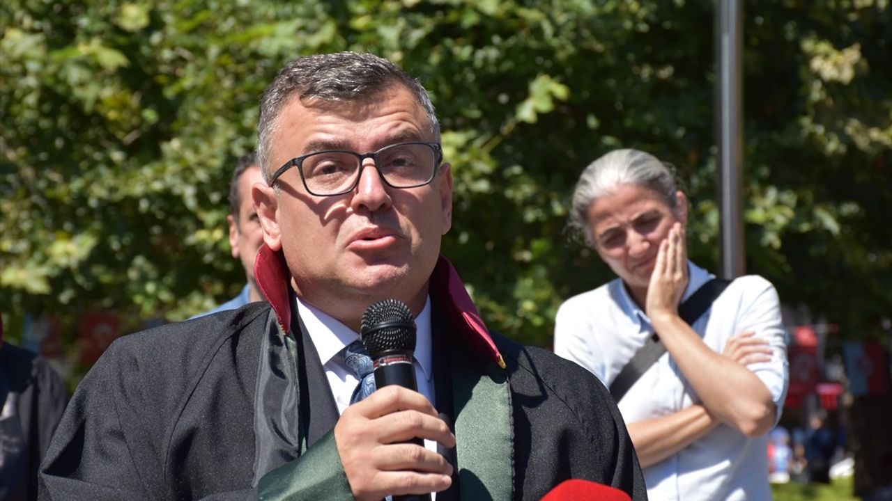 Trabzon'da Yorgun Mermi Kurbanı Emir Yuşa Atıcı Anıldı